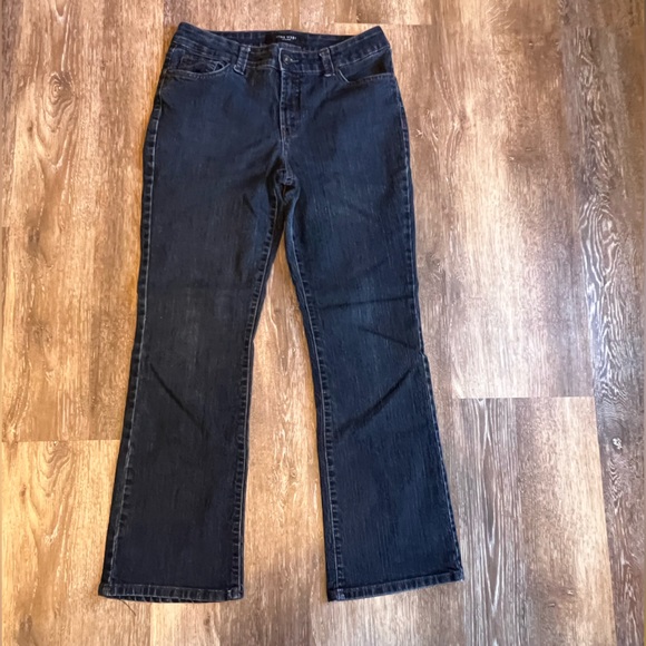 Nine West - West End Bootcut Jean - 19/29 short - Picture 2 of 6